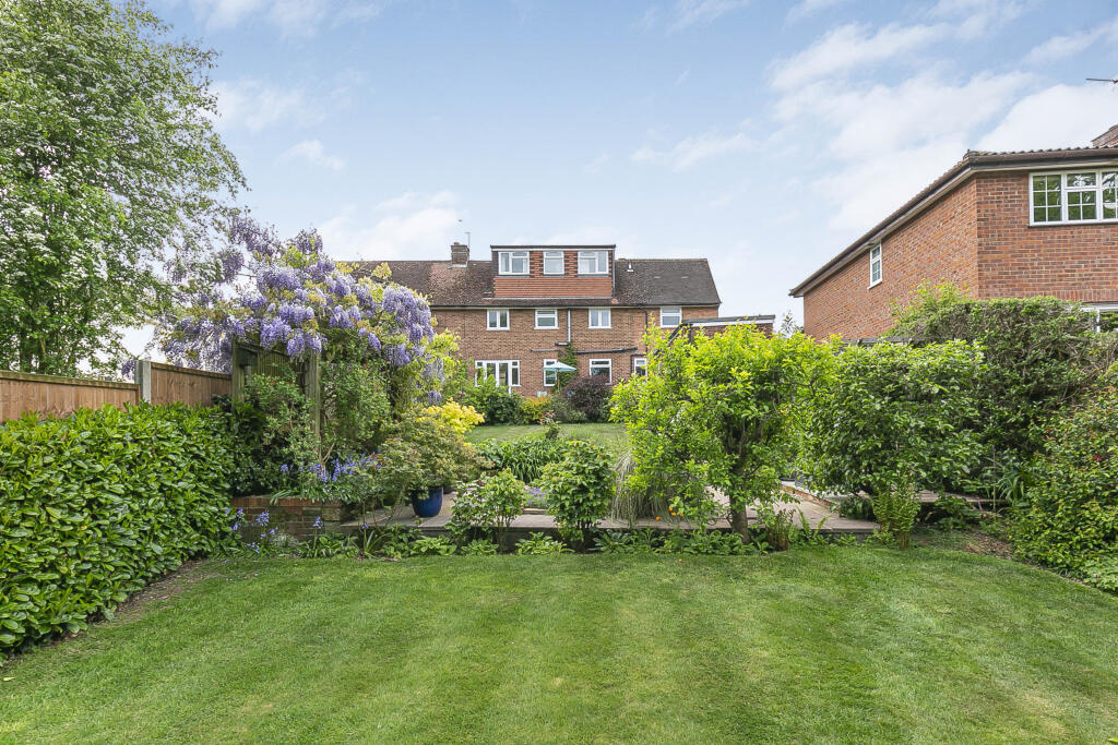 Additional image 20 of Canonsfield, Welwyn, Hertfordshire, AL6