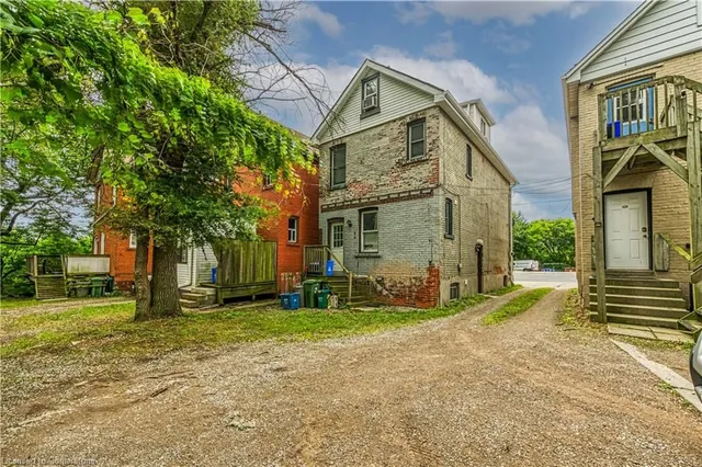 Additional image 39 of 738 King St