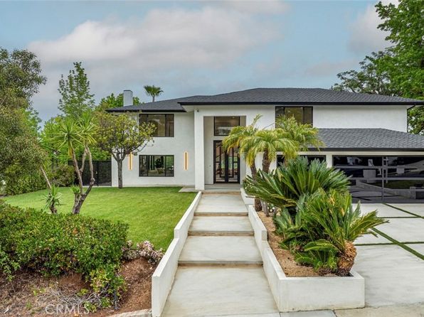 18101 Green Meadow Dr, Encino, CA 91316