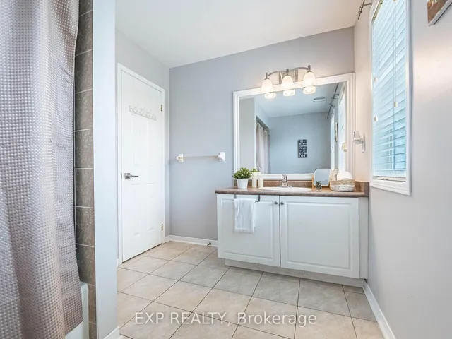 房产图片 37 - 202 Voyager Pass