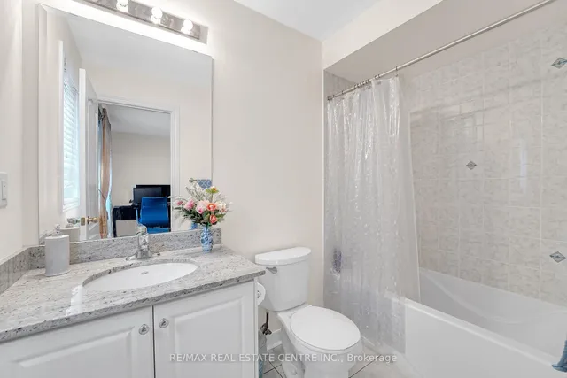 Additional image 37 of 18 Kawana Rd