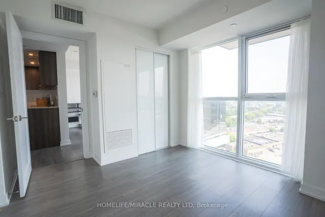 Additional image 7 of 225 Village Green Sq Unit 1708