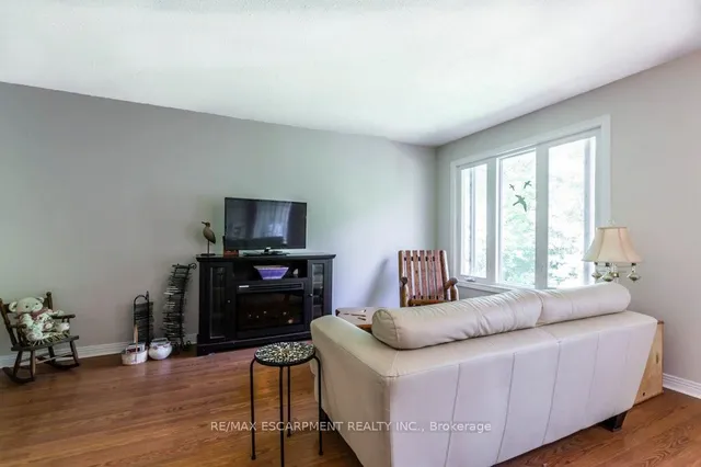 Additional image 8 of 109 Wilson St Unit 14