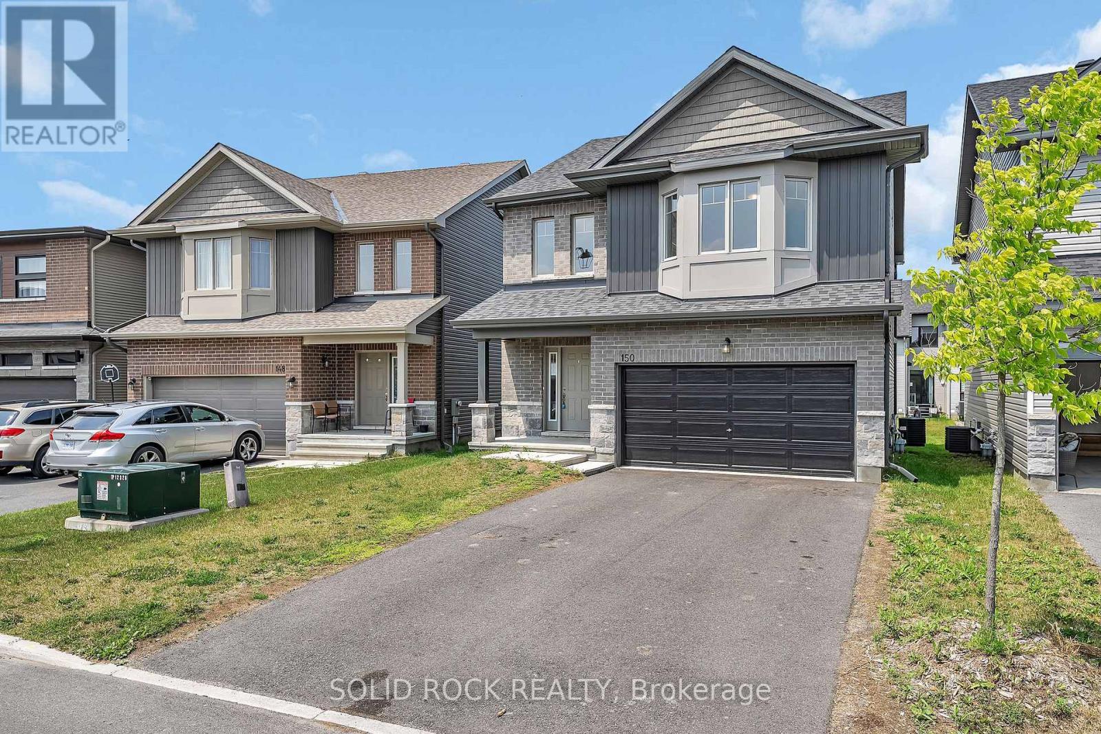 150 MINIKAN STREET|Ottawa, Ontario K1X0E5