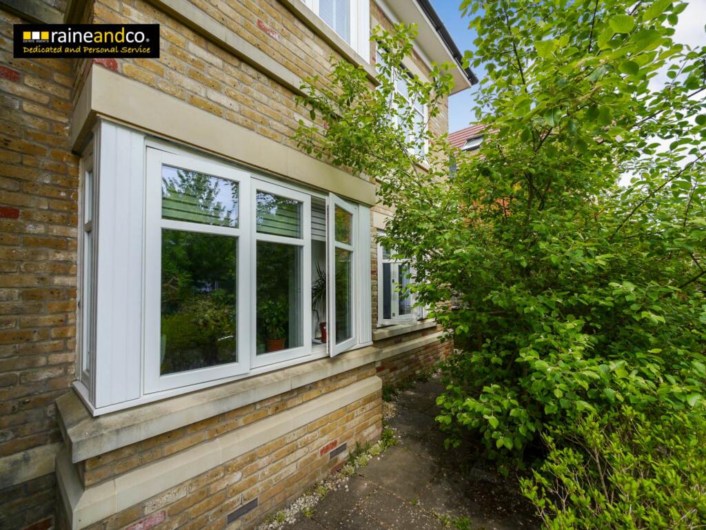 Additional image 2 of Roe Green Lane, Hatfield