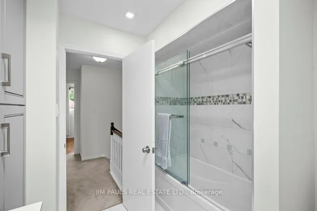 Additional image 31 of 104 Golfwood Dr