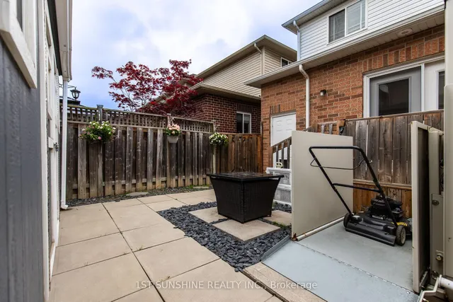 Additional image 40 of 233 SPRINGVALLEY Cres