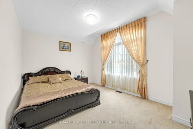 Additional image 32 of 18 Kawana Rd