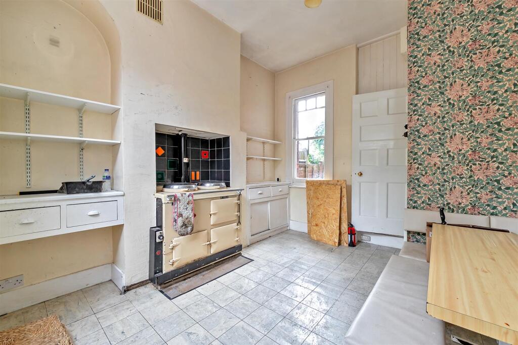 Additional image 13 of Ridgmont Road, St Albans