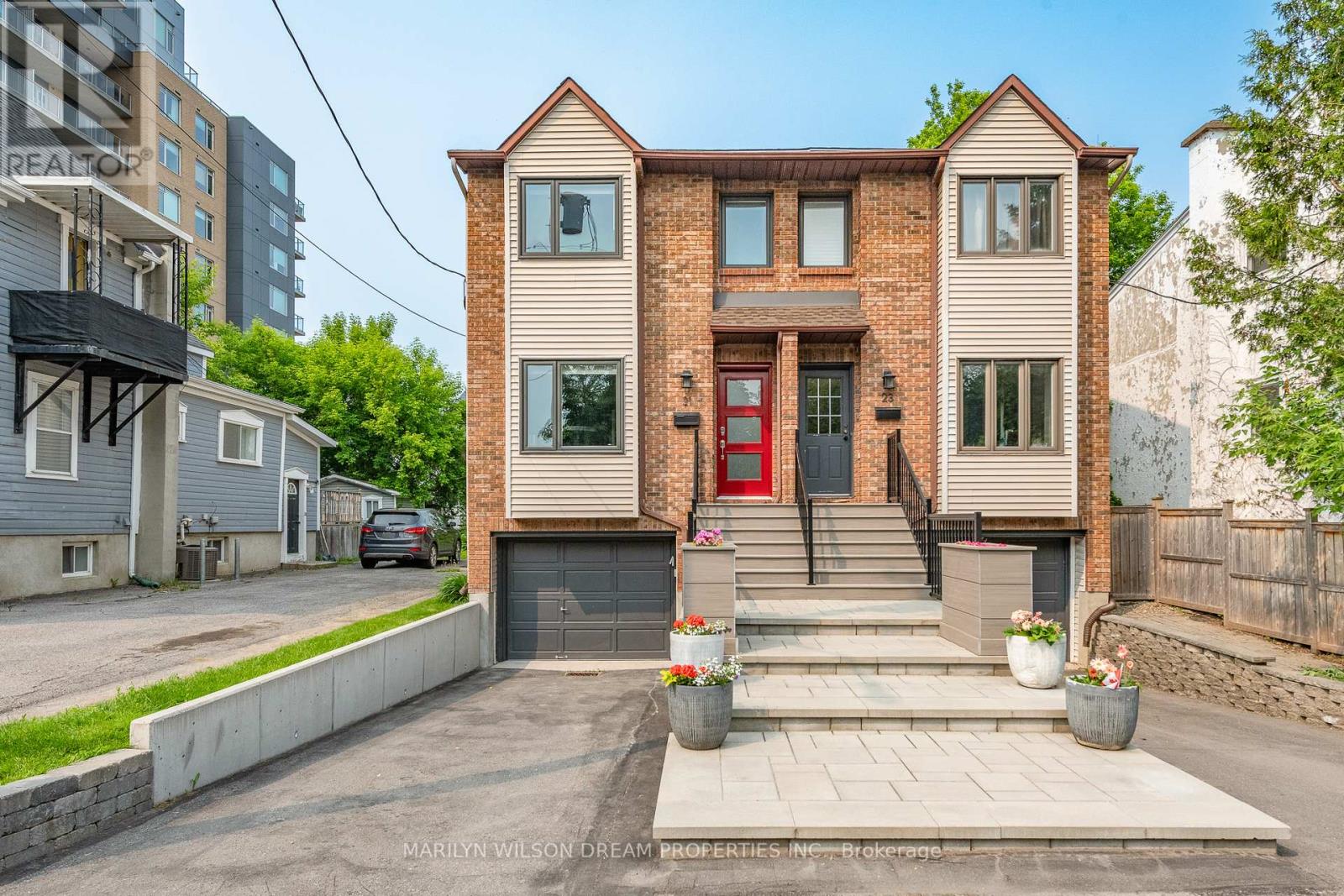 21 MARQUETTE AVENUE|Ottawa, Ontario K1L5K3