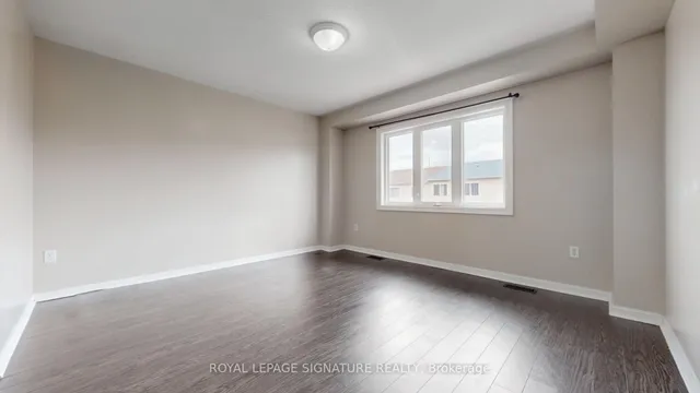 Additional image 12 of 43 Coyote Cres