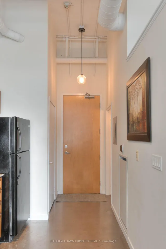 Additional image 2 of 410 King St Unit 108