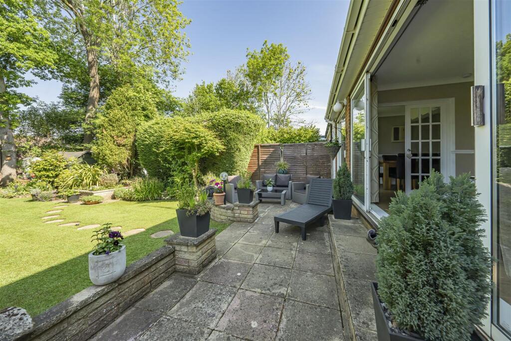 Additional image 15 of Pine Grove, Bricket Wood, St. Albans