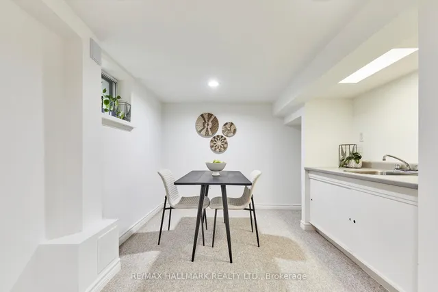 Additional image 33 of 183 Balsam Ave