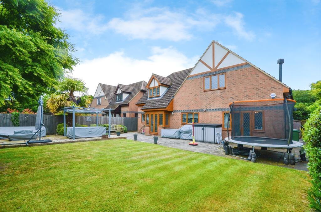 Additional image 17 of Enid Close, Bricket Wood, St. Albans