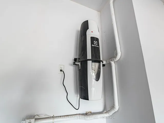 Additional image 44 of 323 Harold Dent Tr