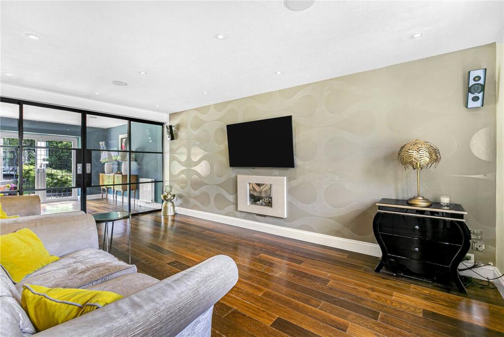 Additional image 4 of Mymms Drive, Brookmans Park, Hertfordshire, AL9