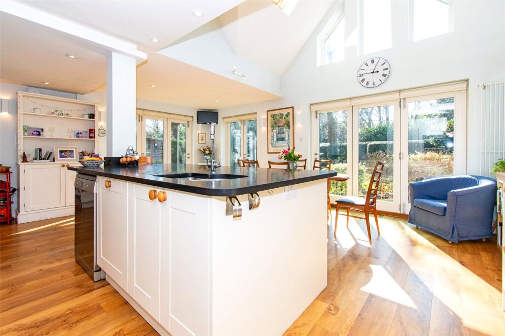 Additional image 8 of Hall Place Gardens, St. Albans, Hertfordshire, AL1