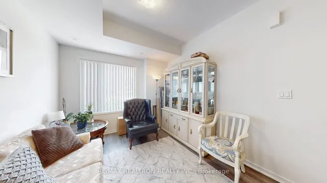 房产图片 7 - 多伦多第十二街260号第5单元