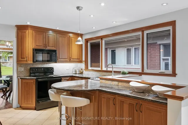 Additional image 13 of 23 Palomino Cres