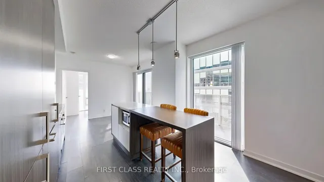 Additional image 7 of 100 Harbour St Unit 1210