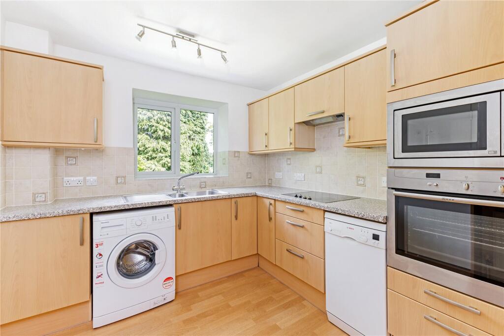 Additional image 5 of Douglas Road, Harpenden, Hertfordshire, AL5