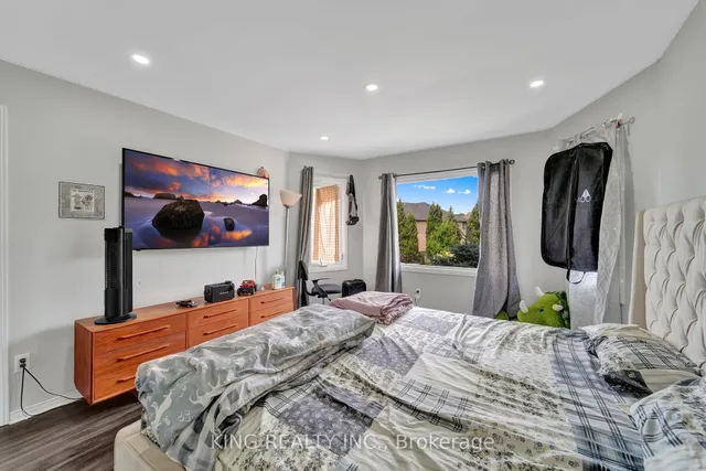 房产图片 24 - 24 Vogue Cres