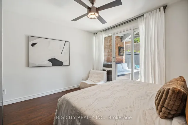 Additional image 16 of 570 Wellington St Unit 12B