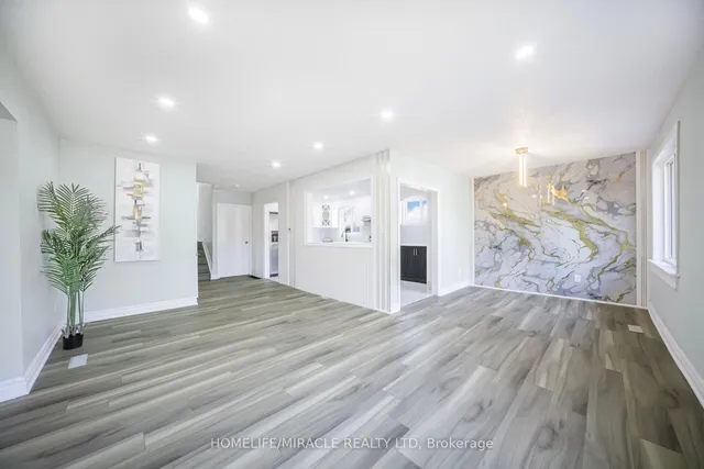 Additional image 9 of 3777 Woodruff Cres