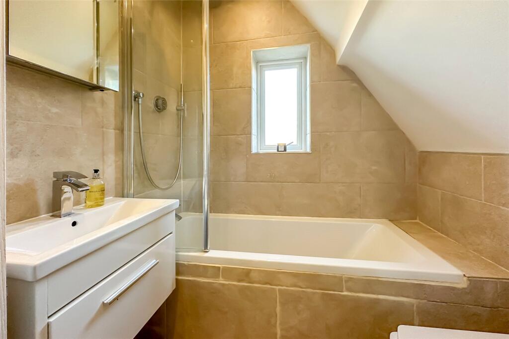 Additional image 10 of South Close, St. Albans, Hertfordshire, AL2