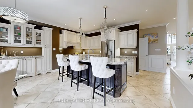 Additional image 14 of 19 Charity Crt