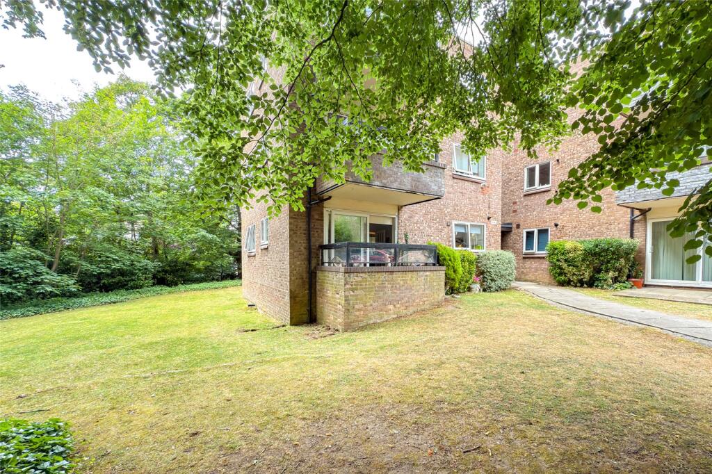 Stakers Court, Milton Road, Harpenden, Hertfordshire, AL5