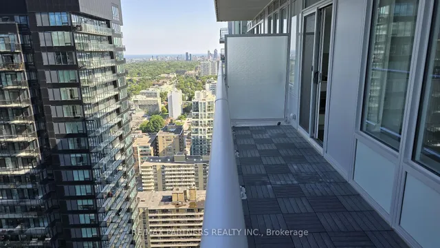 Additional image 21 of 99 Broadway Ave Unit LPH03