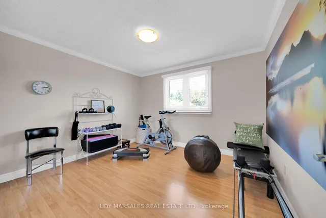 房产图片 30 - 12 Vance Cres