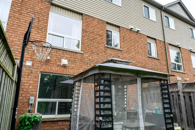 房产图片 32 - 151 Green Rd 单元 26