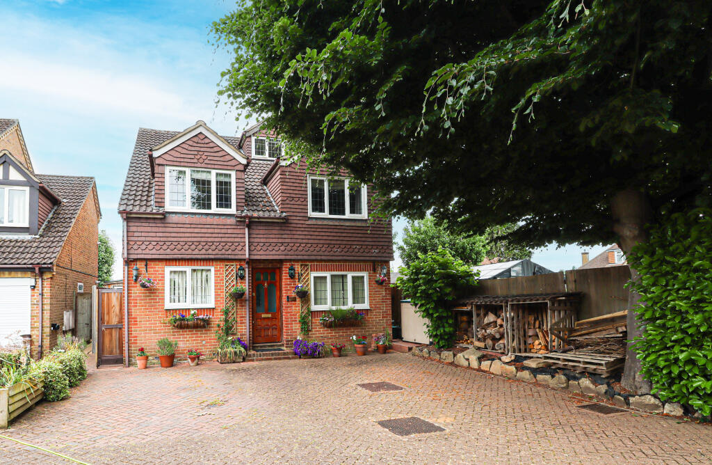 Additional image 6 of Magnolia Close, Park Street, St. Albans, AL2