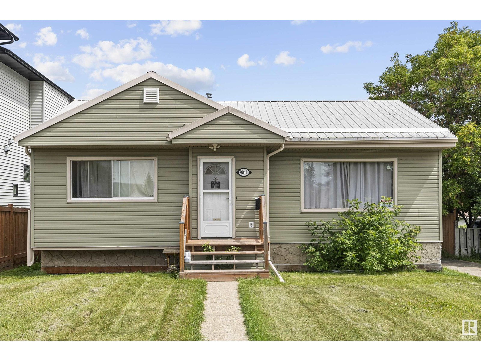 9041 151 ST NW|Edmonton, Alberta T5R1J4