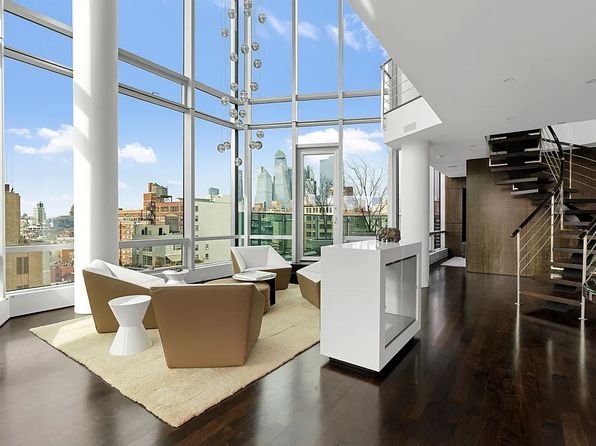 166 W 18th St, New York, NY 10011