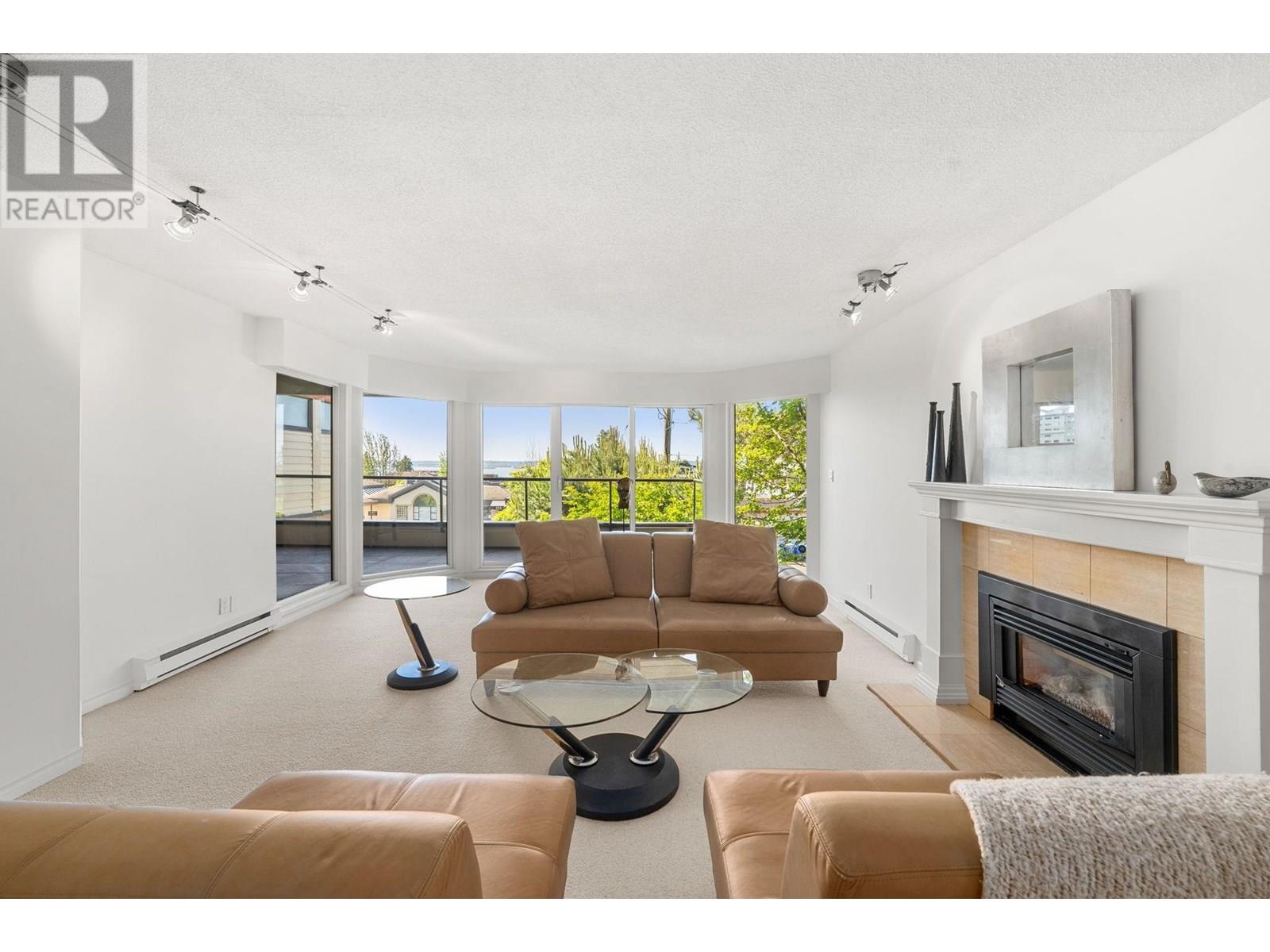 201 2408 HAYWOOD AVENUE|West Vancouver, British Columbia V7V1Y1