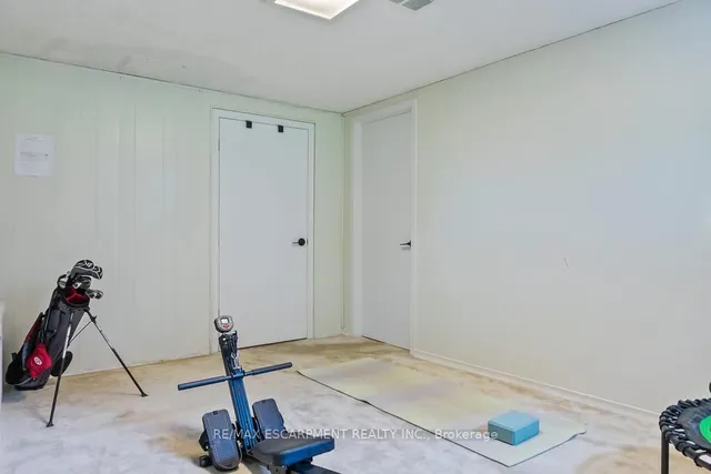 Additional image 34 of 237 Albion Ave