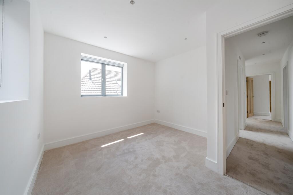 Additional image 15 of Wildwood Avenue, Bricket Wood, St. Albans