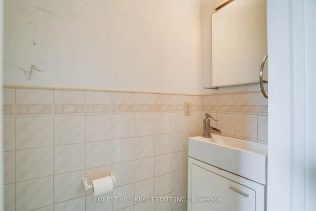 Additional image 19 of 160 Pleasant Ave