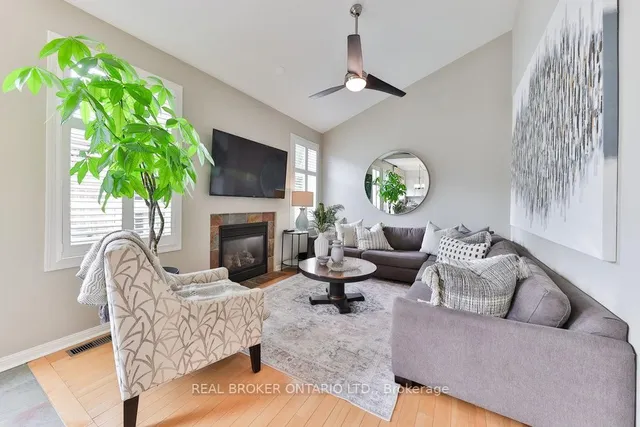 Additional image 10 of 591 Caverhill Cres