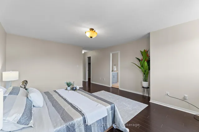 Additional image 28 of 8 Capistro St