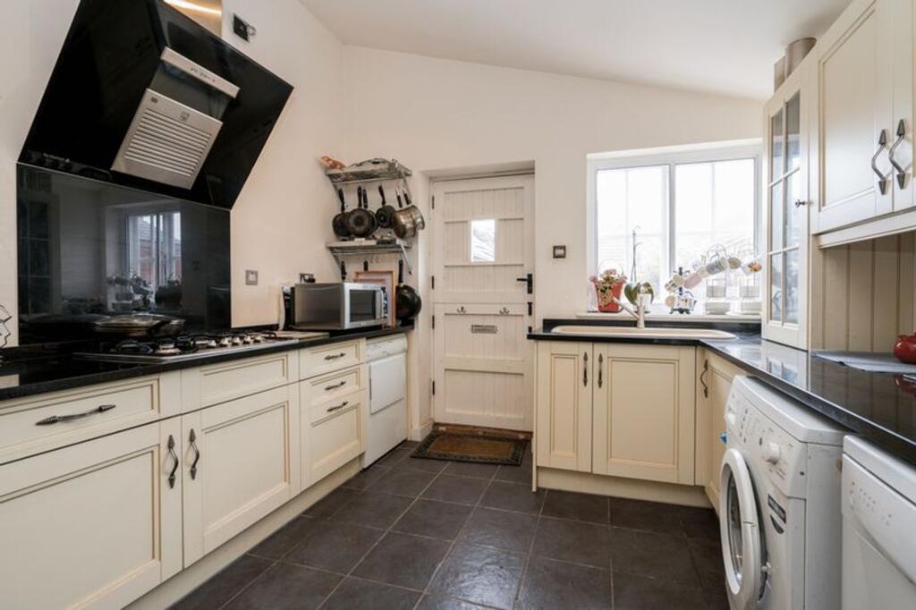 Additional image 3 of High Street, Redbourn, AL3