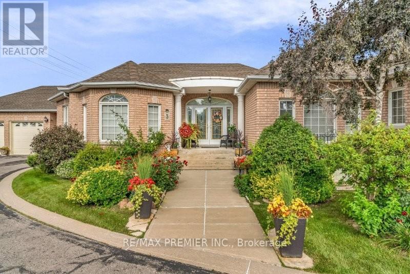 3 AVRO ROAD|Vaughan (Maple), Ontario L6A1Y3