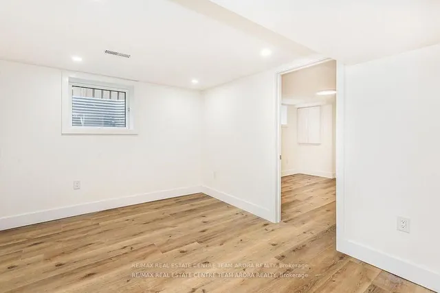 Additional image 29 of 178 Cloverdale Ave