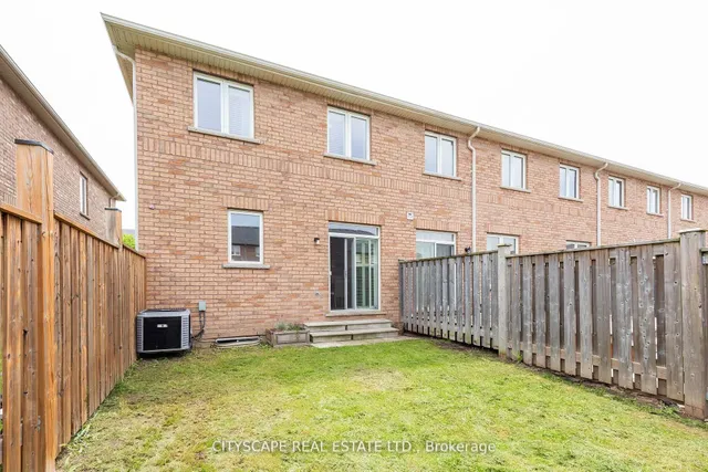 房产图片 34 - 651 Farmstead Dr 单元57