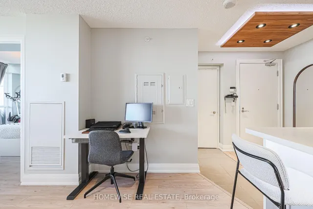 Additional image 16 of 800 Lawrence Ave Unit 1313