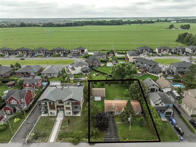 Property image for 2113 Rue Henriette|Carignan, Quebec J3L4H6